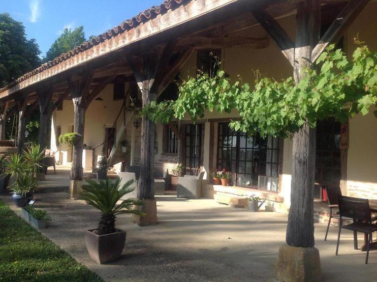 Отель Domaine Des Granges Neuves Confrancon Экстерьер фото