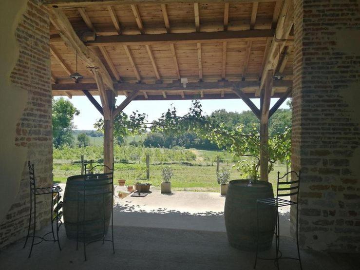 Отель Domaine Des Granges Neuves Confrancon Экстерьер фото