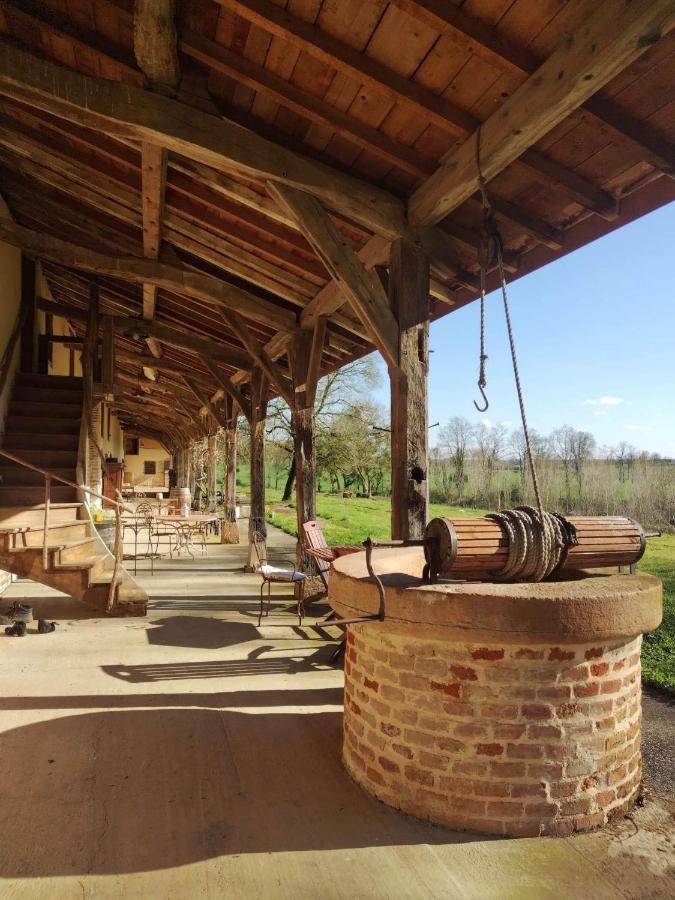 Отель Domaine Des Granges Neuves Confrancon Экстерьер фото