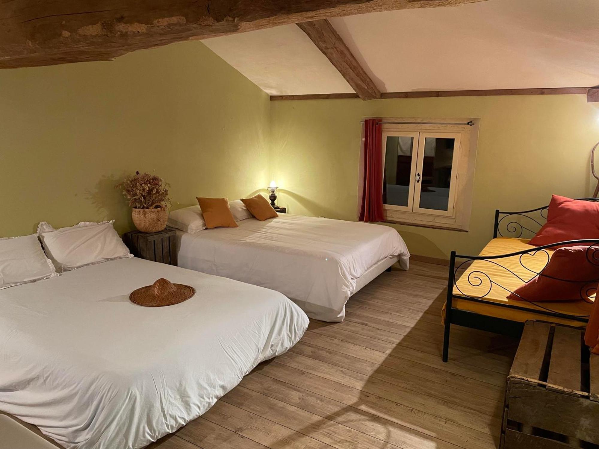 Отель Domaine Des Granges Neuves Confrancon Экстерьер фото